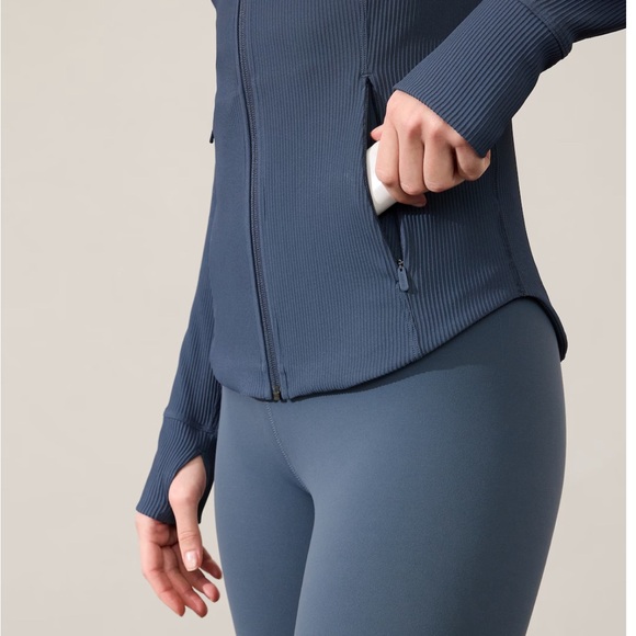 Athleta salutation jacket - Picture 2 of 4